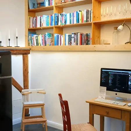 شقة Edler Altbau, 2,80m Breites Doppelbett Grube