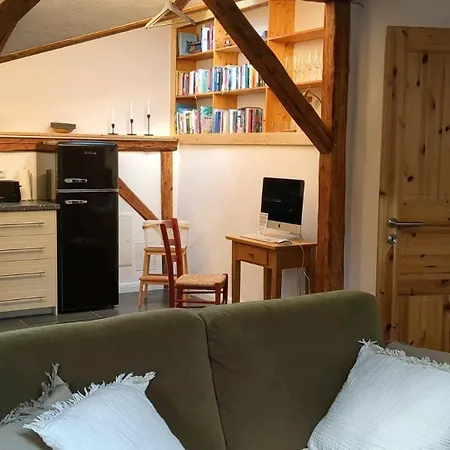 شقة Edler Altbau, 2,80m Breites Doppelbett *